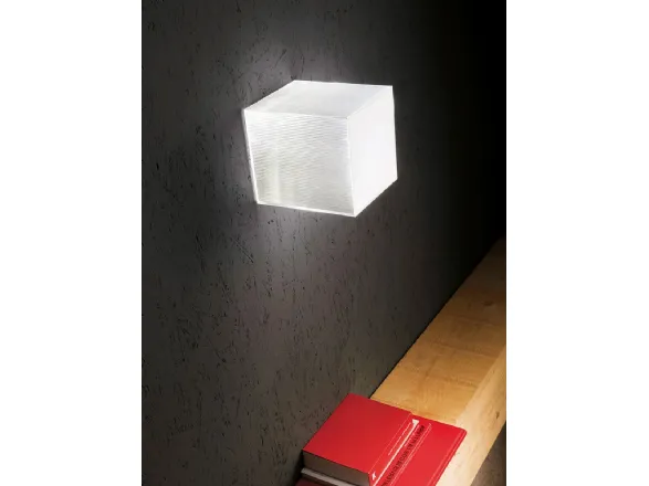 Lampada da parete cubica in policarbonato Beetle di Lodes