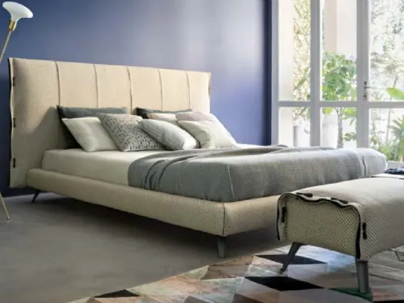 Letto in tessuto con testiera alta Cuff Hi di Bonaldo
