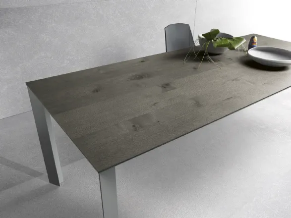 Tavolo fisso in laminato e struttura in metallo Diamante di Pointhouse