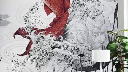 Carta da parati con carpa rossa e sfondo in bianco e nero Koi re-edition di London Art
