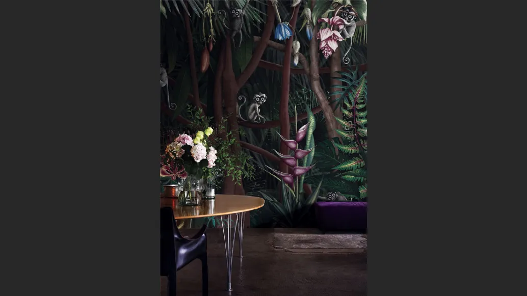 Carta da parati con piccole scimmie nella foresta Looks in the Forest in London Art