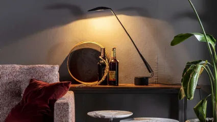 Tavolini rotondi Arrow con top in marmo e base in alluminio di Flexstyle