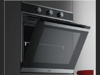 Forno con sistema Smooth2Close di Franke