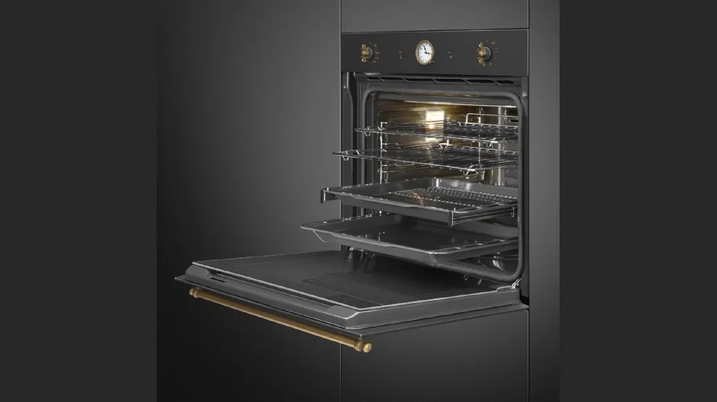 Forno Termoventilato Estetica Coloniale di Smeg
