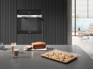 Forno H 7464 BP con sonda termometrica ed illuminazione Led di Miele