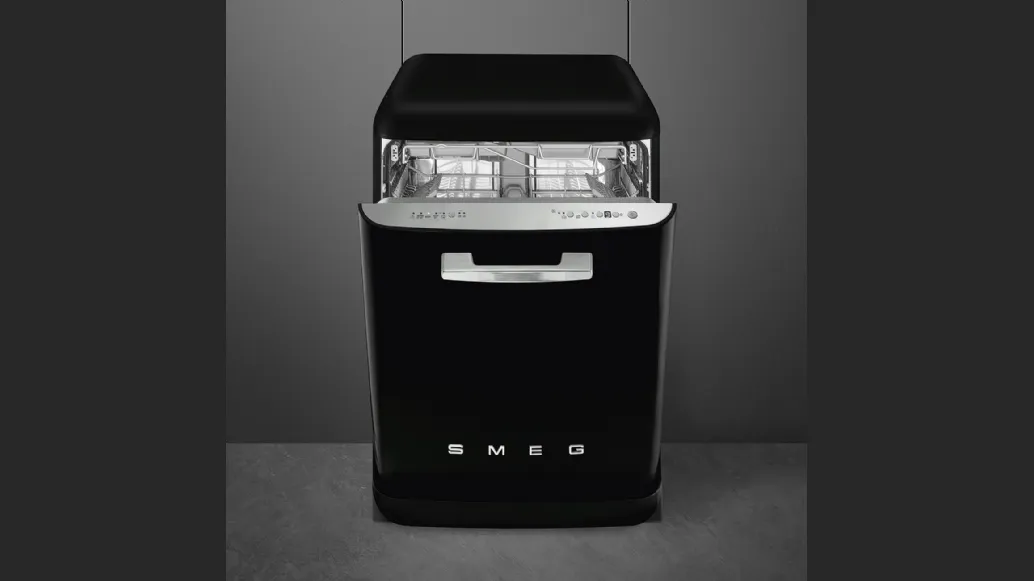 Lavastoviglie 50s Style Nera LVFABBL3 di Smeg
