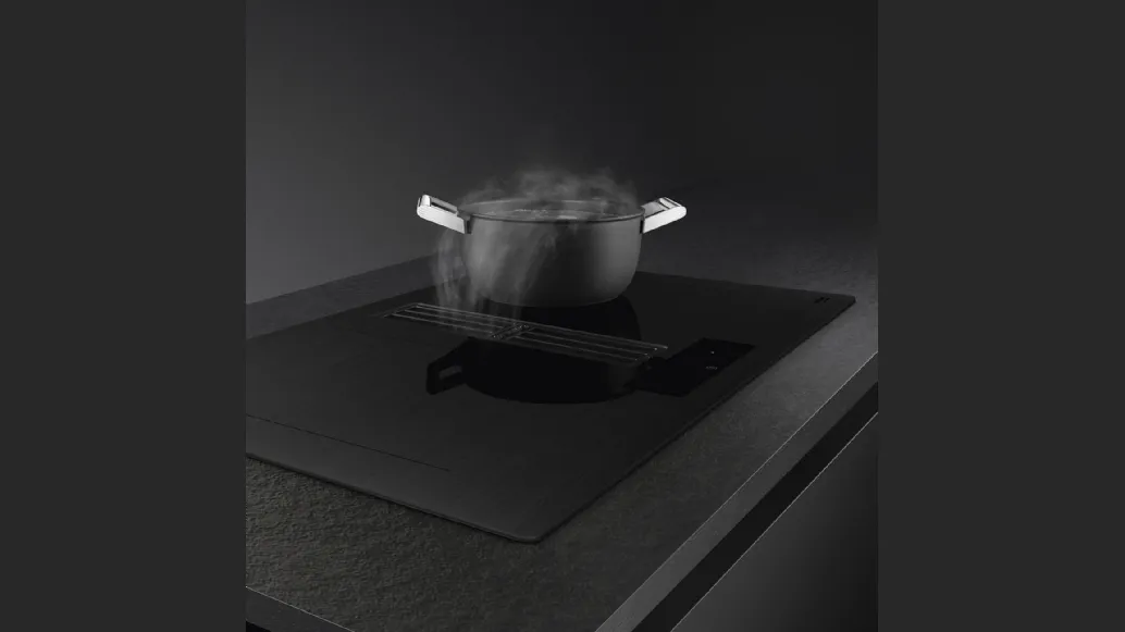 Piano Cottura Induzione con cappa integrata di Smeg