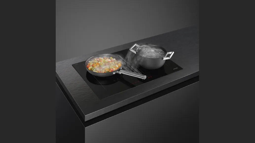 Piano Cottura Induzione con cappa integrata di Smeg