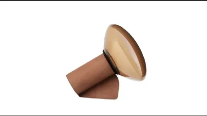 Lampada da terra Mug XL in cuoio con diffusore in vetro di Midj