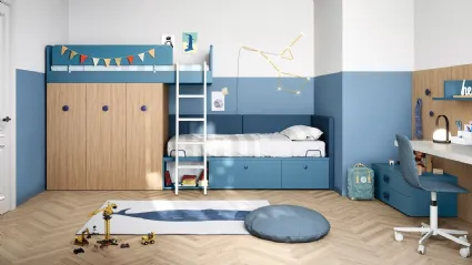 Cameretta con 2 letti a castello, cassettoni e armadio in legno Kids space 12 di Nidi