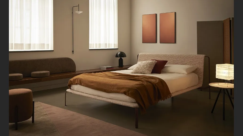 Letto in tessuto con testiera Bend-e di Bolzan Letti