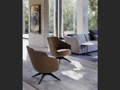 Poltroncina con base girevole in legno Celine di Art Nova