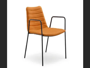 Sedia in tessuto con braccioli Cover P M TS di Midj
