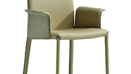 Sedia con braccioli completamente rivestita in pelle Nuvola PB R_TS di Midj