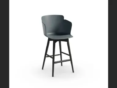 Sgabello con struttura in legno e seduta in plastica Calla LR PP di Midj