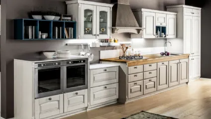 Cucina Classica lineare Magda in legno di Rovere Decapé e laccato Canapa opaco di Arrex
