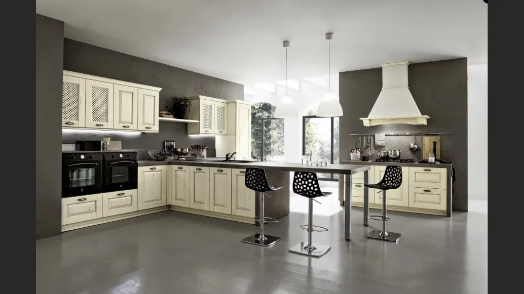 Cucina Shabby Chic angolare con penisola Nora in legno laccato Decapé Bianco Antico di Arrex