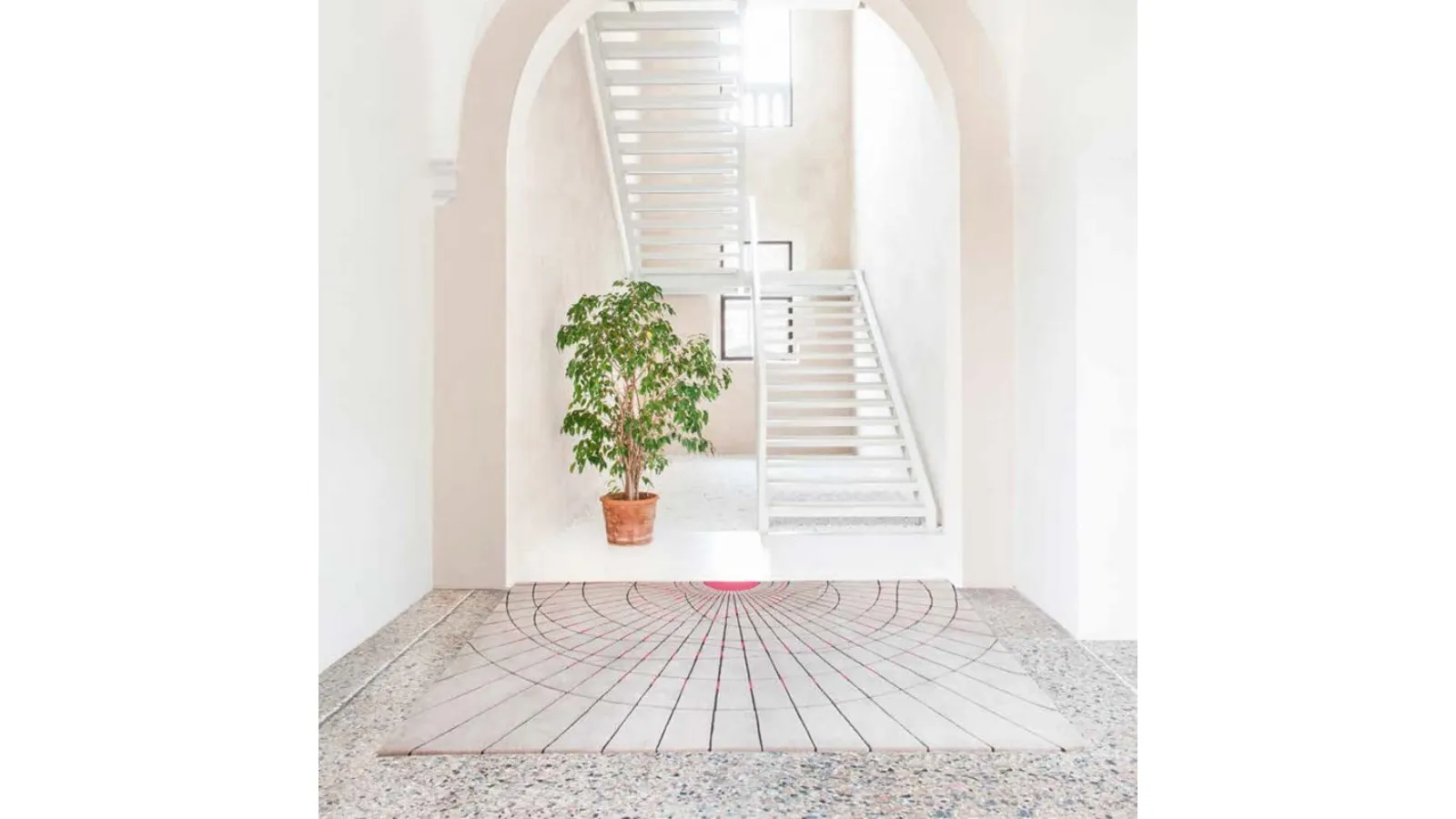 Tappeto di colore neutro con righe e semicerchi Hand Tufted 04 di Cigierre