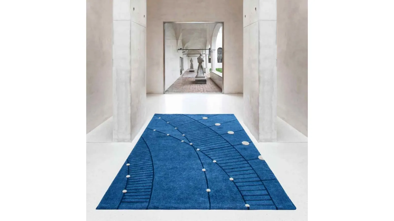 Tappeto blu con linee e piccoli cerchi chiari Hand Tufted 05 di Cigierre