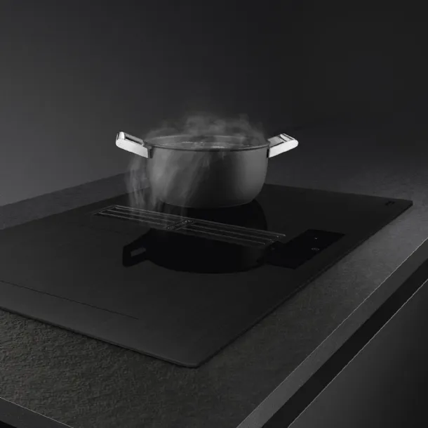 Piano Cottura Induzione con cappa integrata di Smeg