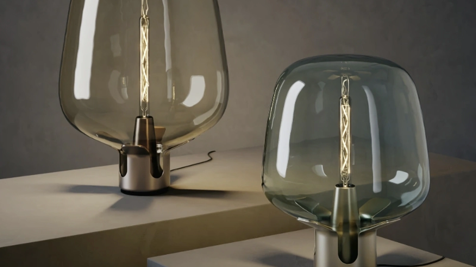 Lampada da tavolo in vetro soffiato Flar di Lodes
