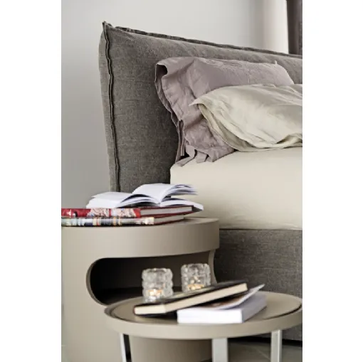 Letto imbottito Bold di Art Nova