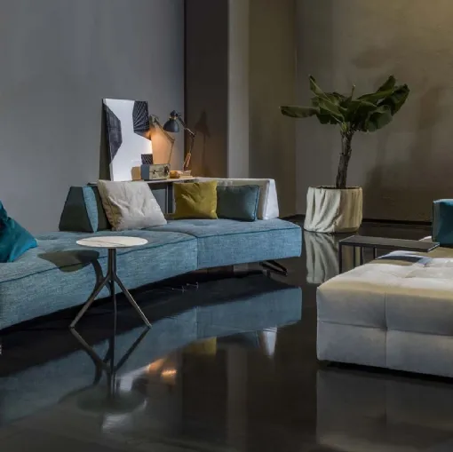 Divano lineare di design in tessuto Magritte di Flexstyle